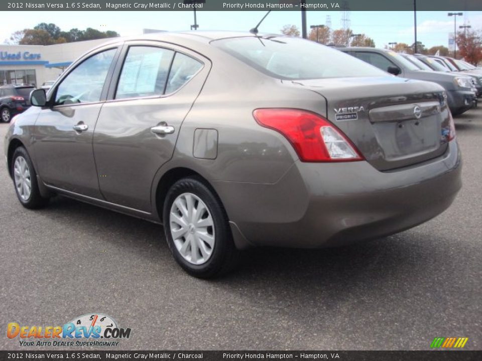 2012 Nissan Versa 1.6 S Sedan Magnetic Gray Metallic / Charcoal Photo #5