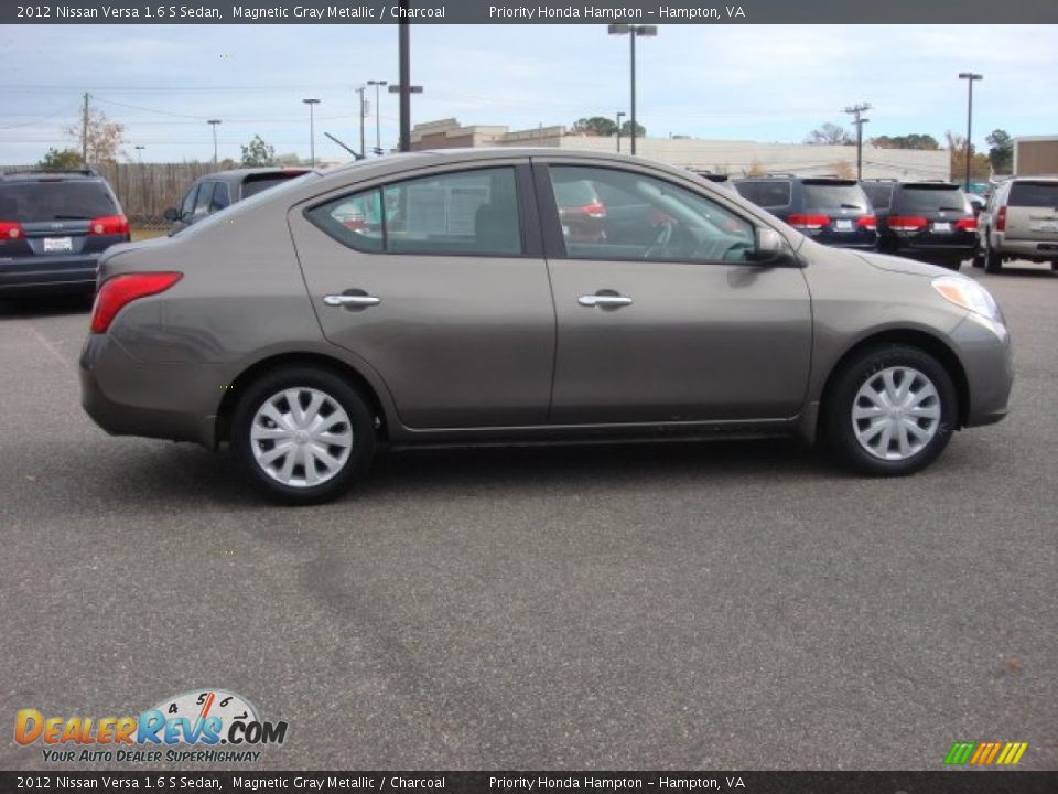 2012 Nissan Versa 1.6 S Sedan Magnetic Gray Metallic / Charcoal Photo #7