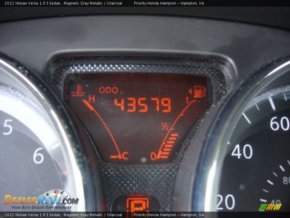 2012 Nissan Versa 1.6 S Sedan Magnetic Gray Metallic / Charcoal Photo #20