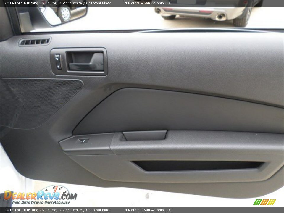2014 Ford Mustang V6 Coupe Oxford White / Charcoal Black Photo #10