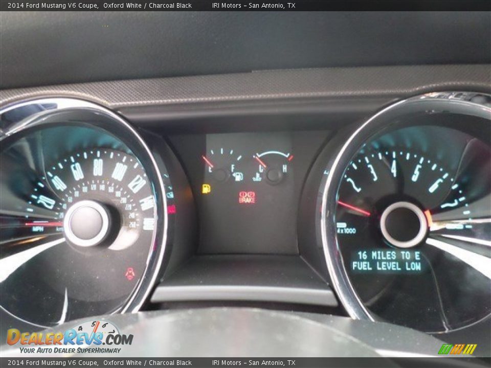 2014 Ford Mustang V6 Coupe Oxford White / Charcoal Black Photo #22