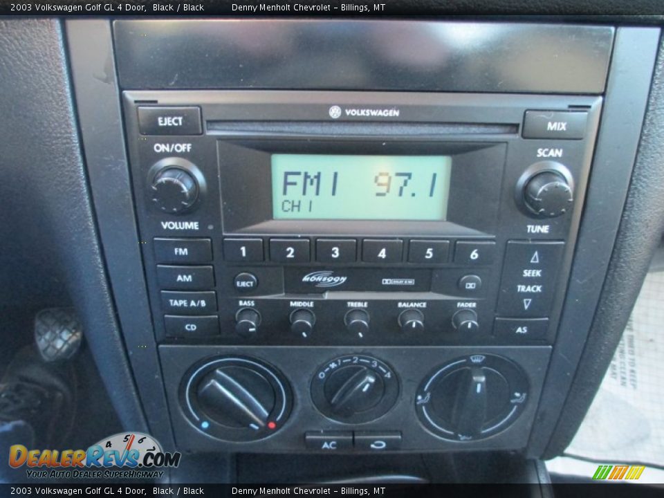 Controls of 2003 Volkswagen Golf GL 4 Door Photo #14