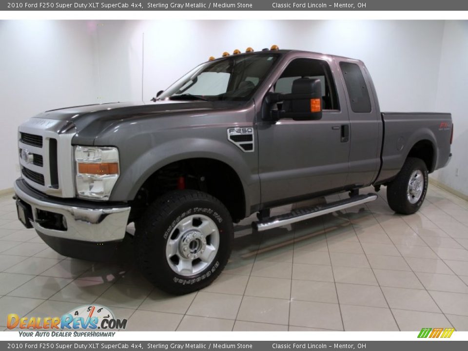 Front 3/4 View of 2010 Ford F250 Super Duty XLT SuperCab 4x4 Photo #3