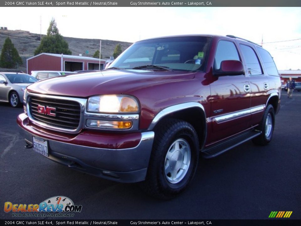 2004 GMC Yukon SLE 4x4 Sport Red Metallic / Neutral/Shale Photo #3