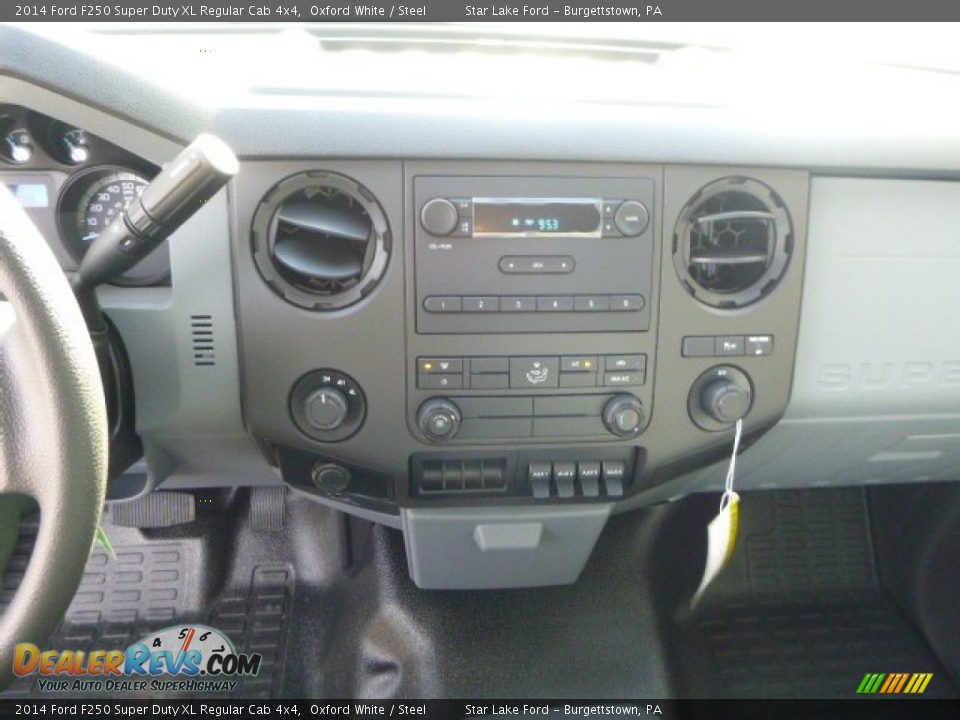 Controls of 2014 Ford F250 Super Duty XL Regular Cab 4x4 Photo #12