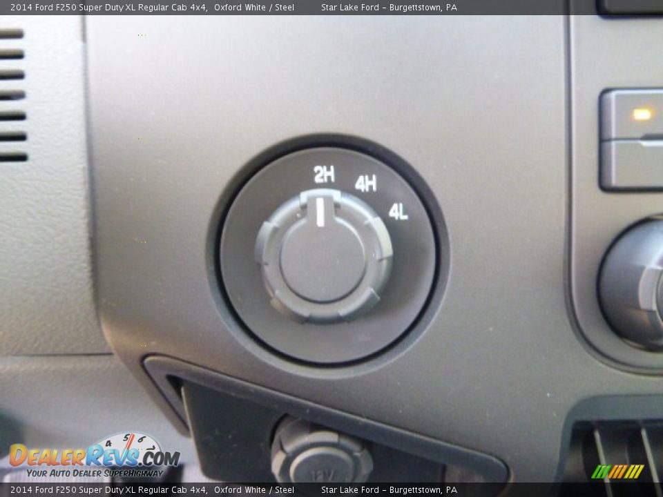 2014 Ford F250 Super Duty XL Regular Cab 4x4 Oxford White / Steel Photo #13