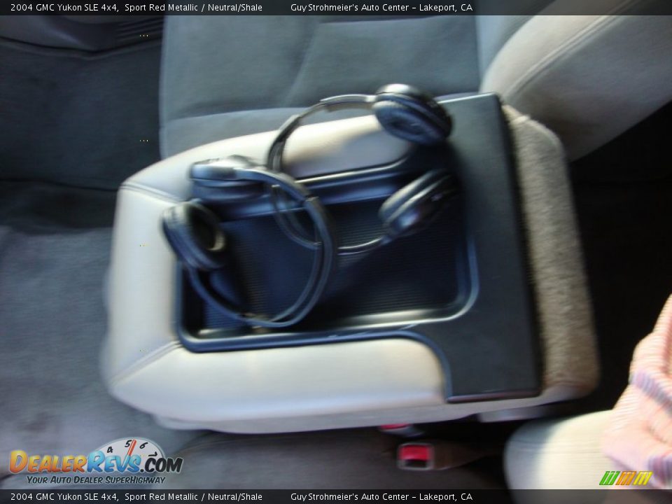 2004 GMC Yukon SLE 4x4 Sport Red Metallic / Neutral/Shale Photo #18