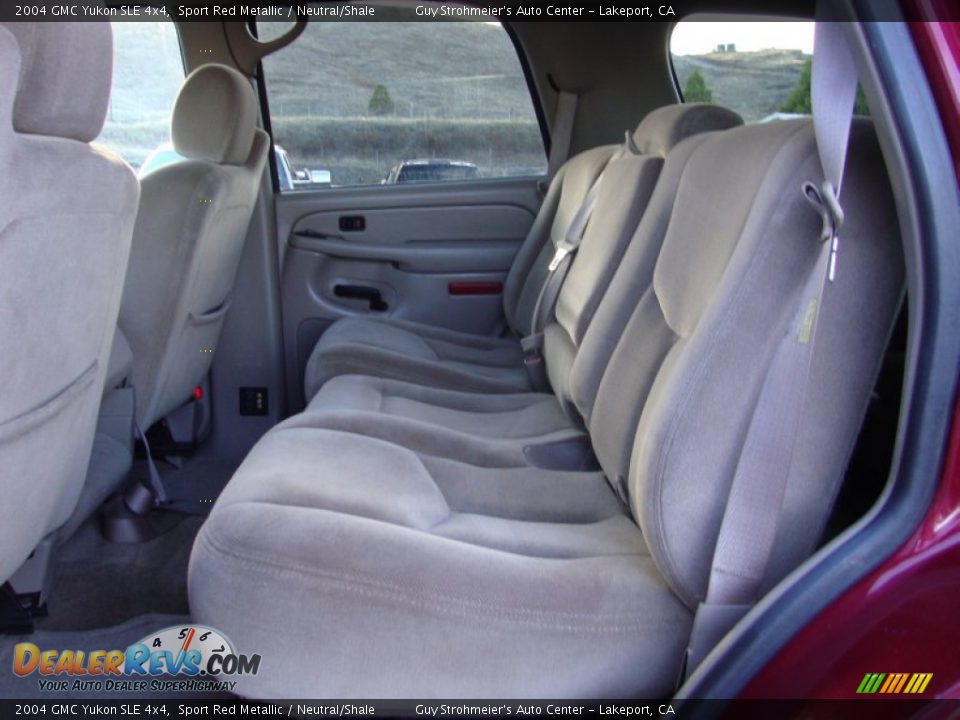 2004 GMC Yukon SLE 4x4 Sport Red Metallic / Neutral/Shale Photo #21