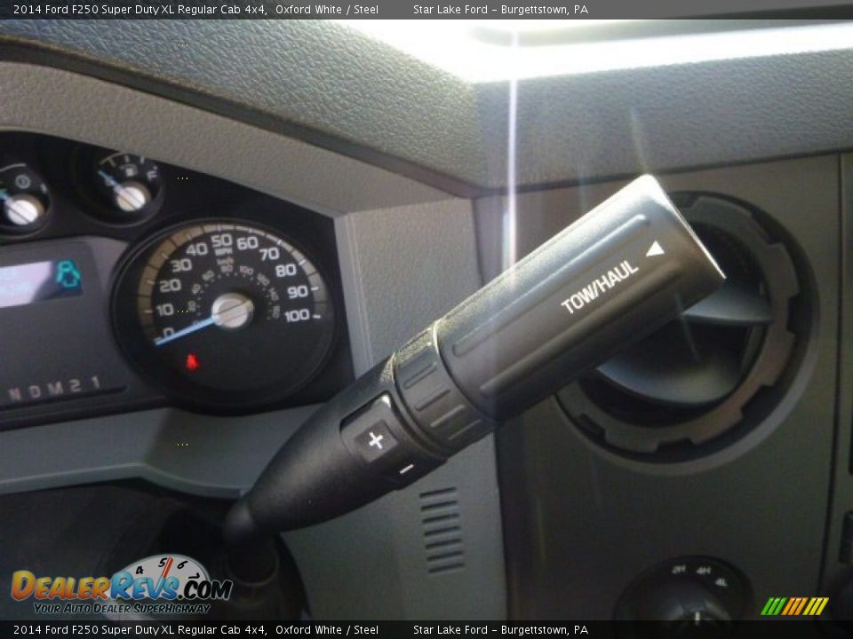 2014 Ford F250 Super Duty XL Regular Cab 4x4 Shifter Photo #18