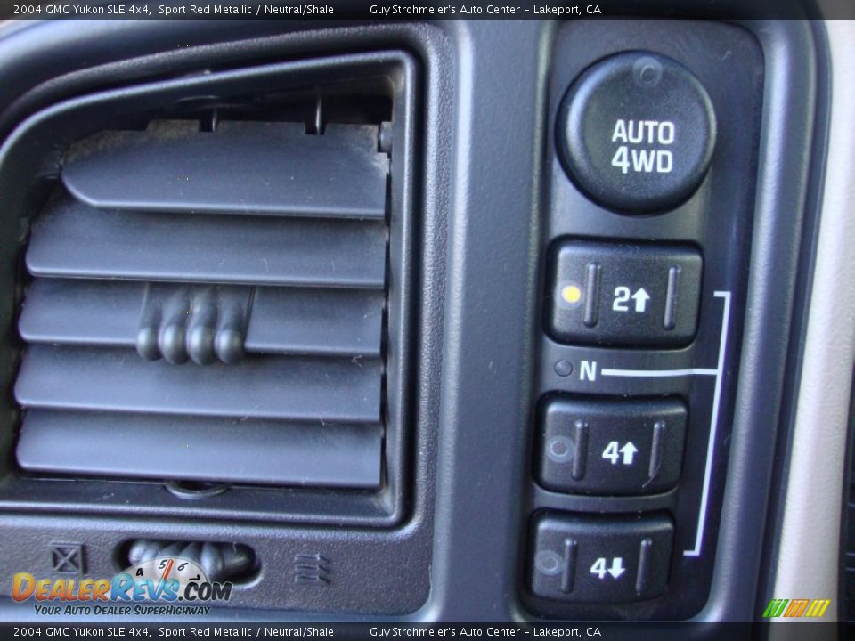 2004 GMC Yukon SLE 4x4 Sport Red Metallic / Neutral/Shale Photo #26