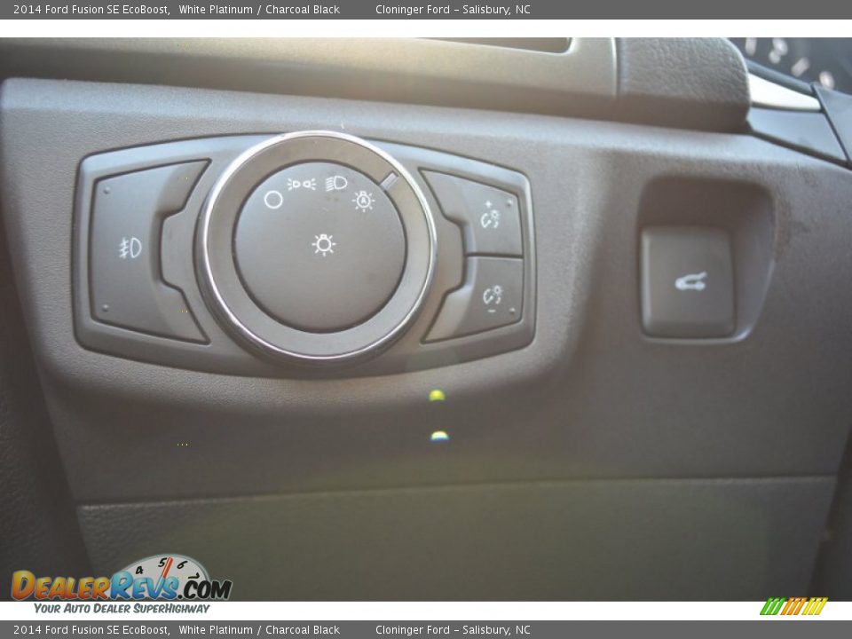 2014 Ford Fusion SE EcoBoost White Platinum / Charcoal Black Photo #22