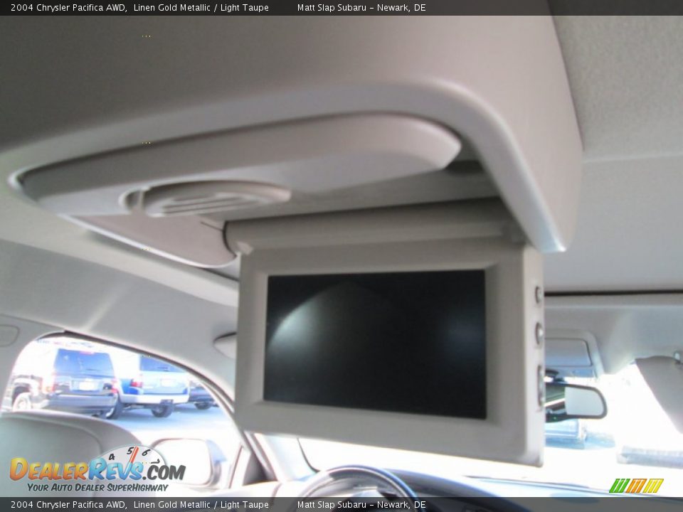 2004 Chrysler Pacifica AWD Linen Gold Metallic / Light Taupe Photo #18