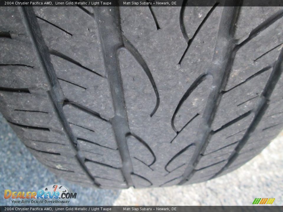 2004 Chrysler Pacifica AWD Linen Gold Metallic / Light Taupe Photo #24