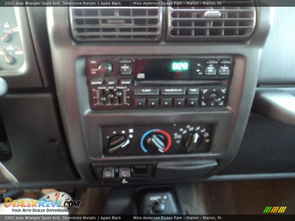2002 Jeep Wrangler Sport 4x4 Silverstone Metallic / Agate Black Photo #6