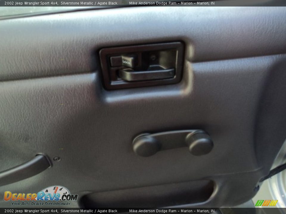 2002 Jeep Wrangler Sport 4x4 Silverstone Metallic / Agate Black Photo #11