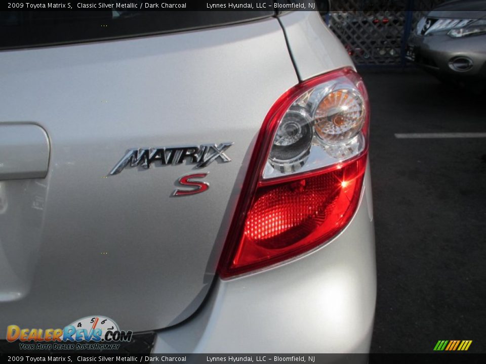 2009 Toyota Matrix S Classic Silver Metallic / Dark Charcoal Photo #7