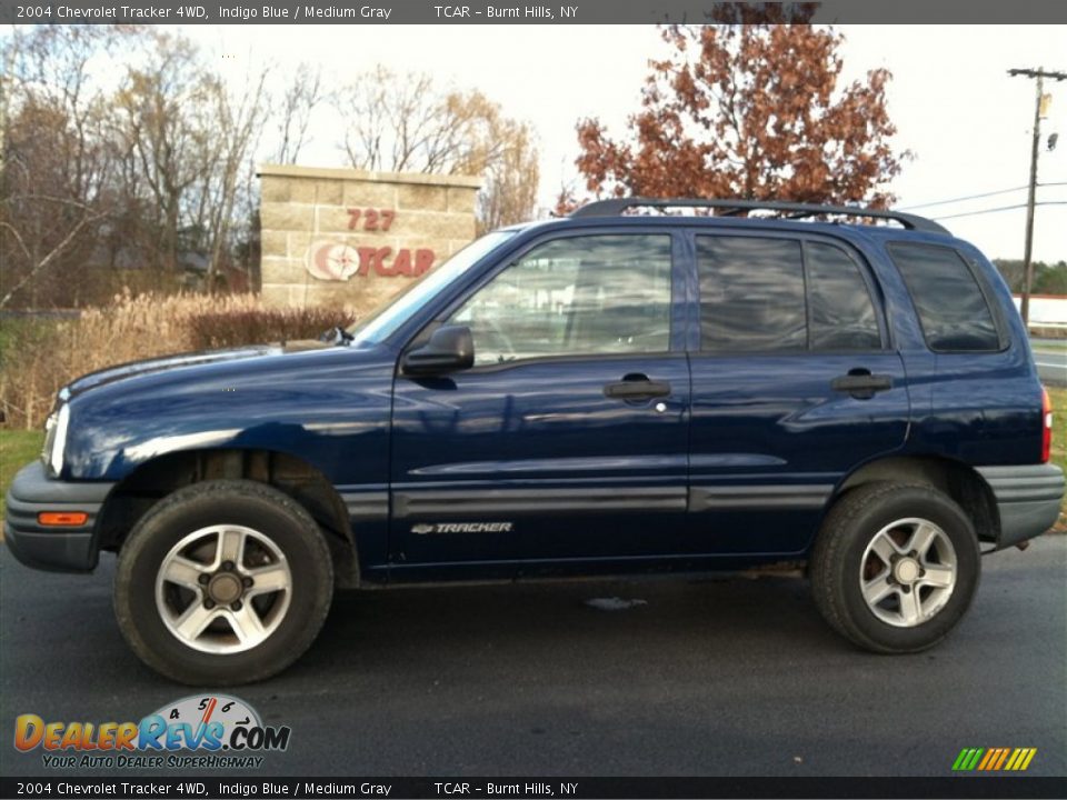 2004 Chevrolet Tracker 4WD Indigo Blue / Medium Gray Photo #1