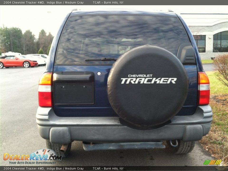 2004 Chevrolet Tracker 4WD Indigo Blue / Medium Gray Photo #6
