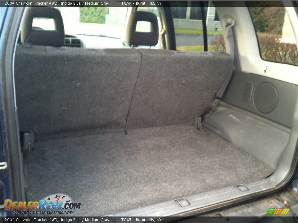 2004 Chevrolet Tracker 4WD Indigo Blue / Medium Gray Photo #7