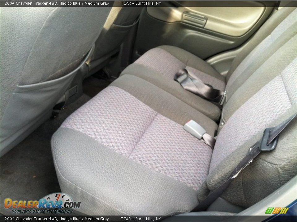 2004 Chevrolet Tracker 4WD Indigo Blue / Medium Gray Photo #14