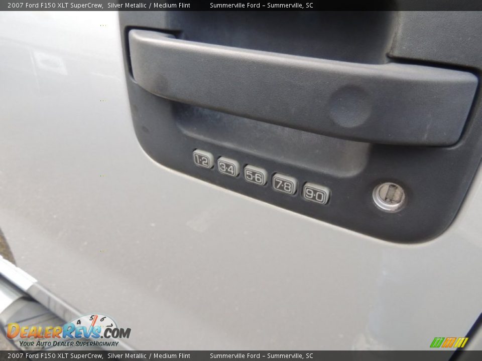 2007 Ford F150 XLT SuperCrew Silver Metallic / Medium Flint Photo #3