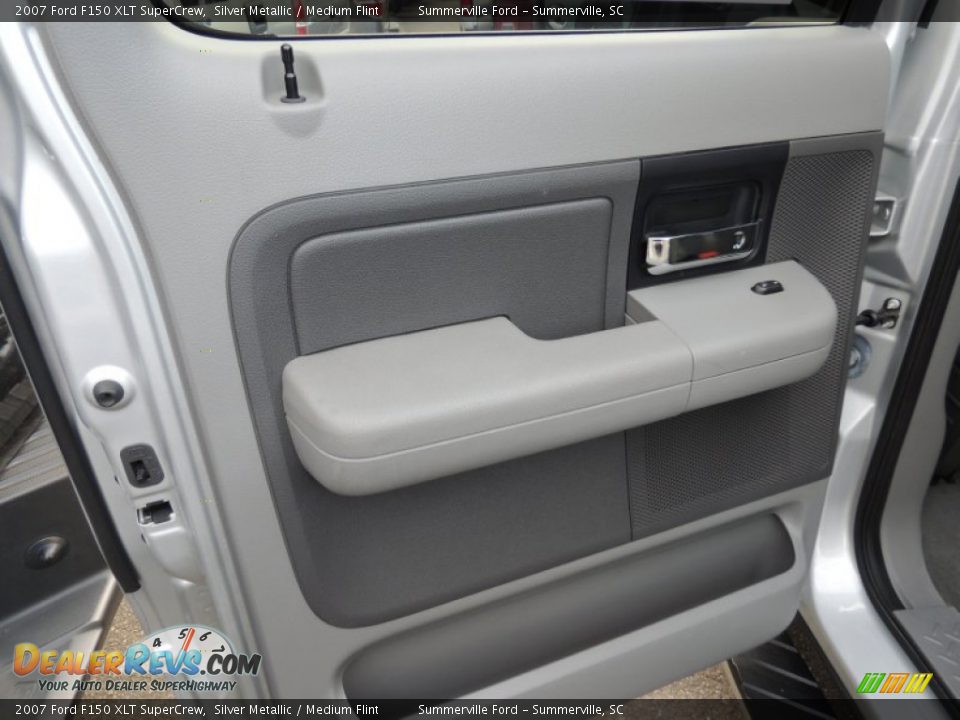 2007 Ford F150 XLT SuperCrew Silver Metallic / Medium Flint Photo #8