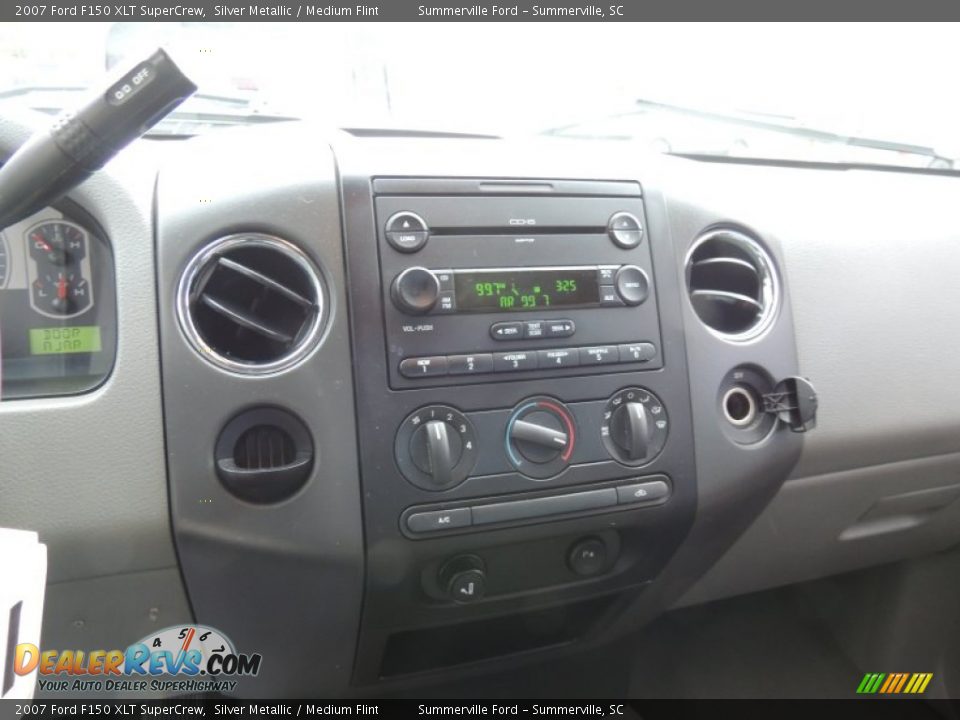 2007 Ford F150 XLT SuperCrew Silver Metallic / Medium Flint Photo #20