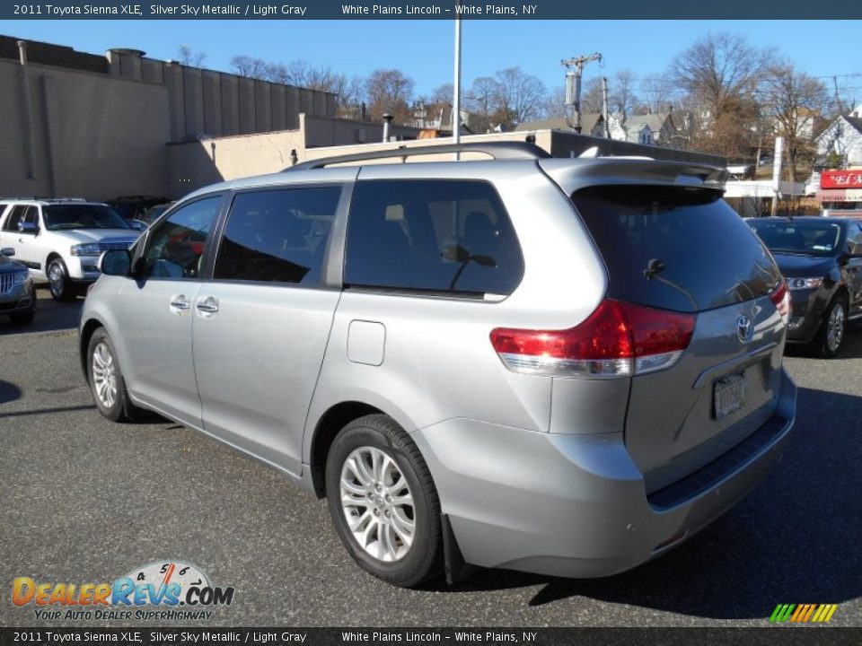 2011 Toyota Sienna XLE Silver Sky Metallic / Light Gray Photo #6