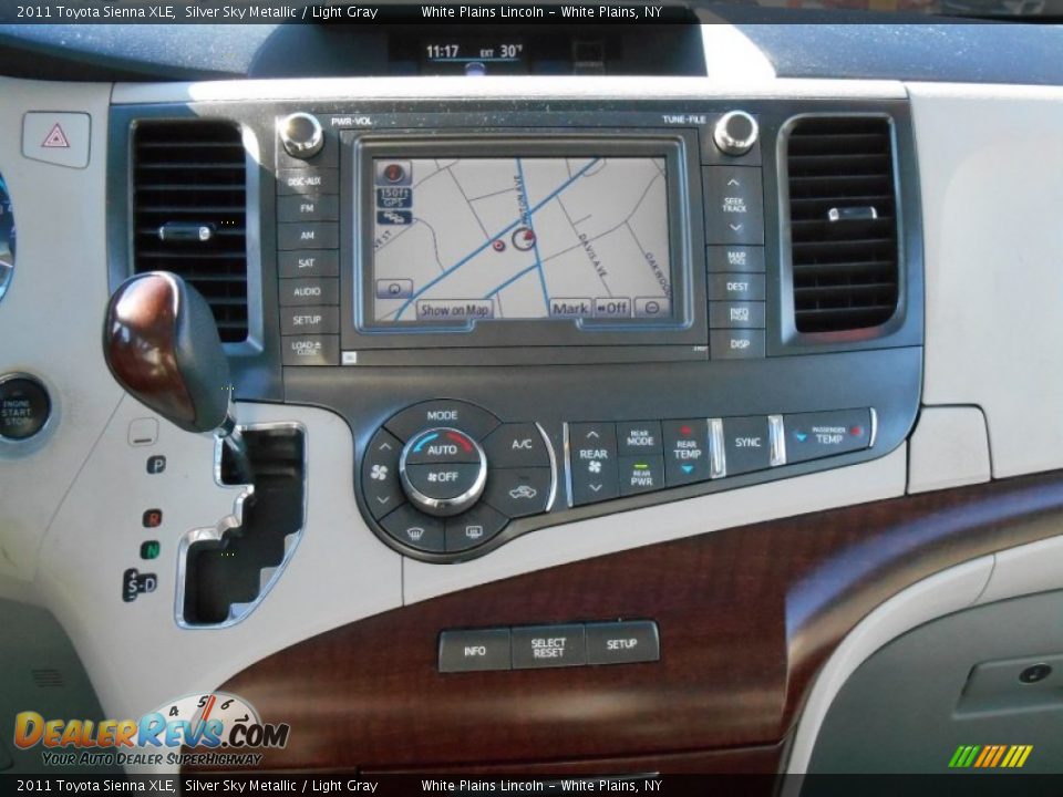 2011 Toyota Sienna XLE Silver Sky Metallic / Light Gray Photo #16