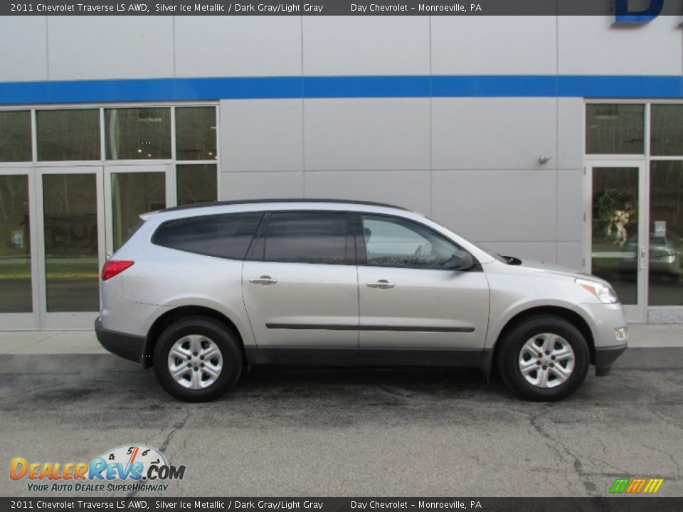 2011 Chevrolet Traverse LS AWD Silver Ice Metallic / Dark Gray/Light Gray Photo #2
