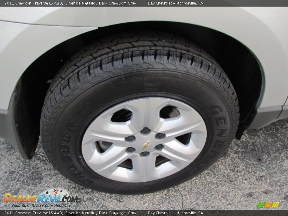 2011 Chevrolet Traverse LS AWD Silver Ice Metallic / Dark Gray/Light Gray Photo #3