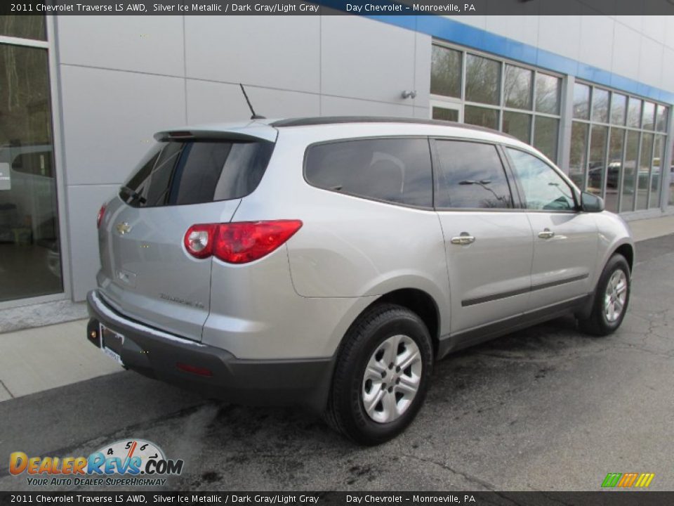 2011 Chevrolet Traverse LS AWD Silver Ice Metallic / Dark Gray/Light Gray Photo #4