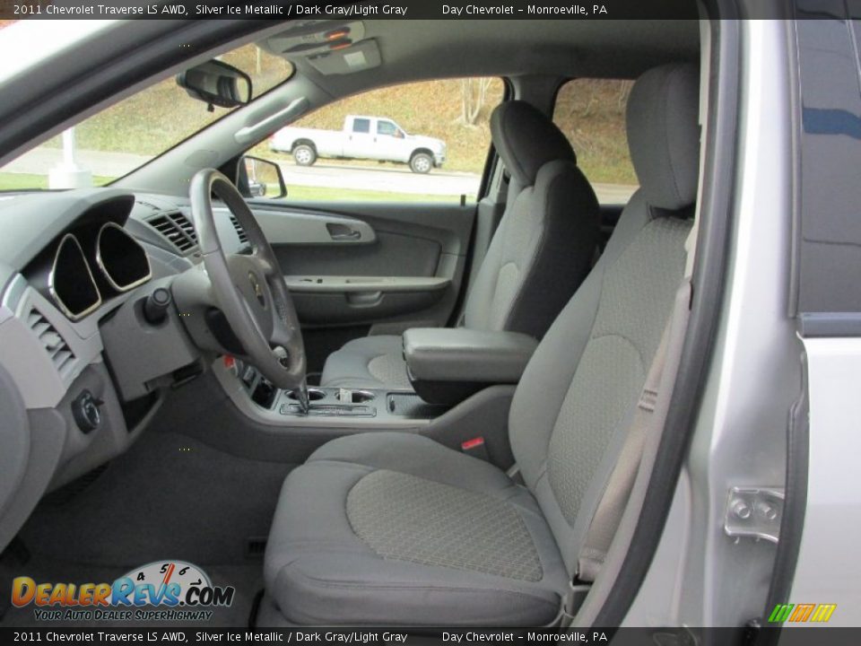 2011 Chevrolet Traverse LS AWD Silver Ice Metallic / Dark Gray/Light Gray Photo #12