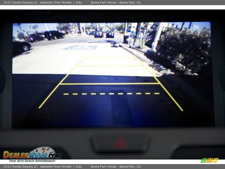 2013 Honda Odyssey LX Alabaster Silver Metallic / Gray Photo #19