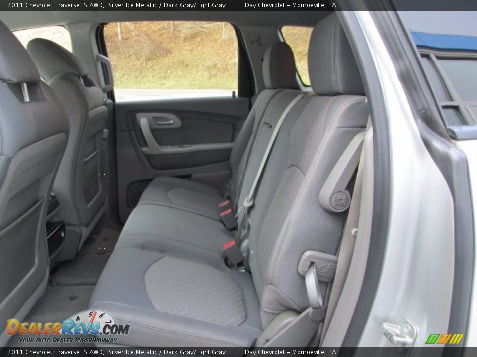 2011 Chevrolet Traverse LS AWD Silver Ice Metallic / Dark Gray/Light Gray Photo #13