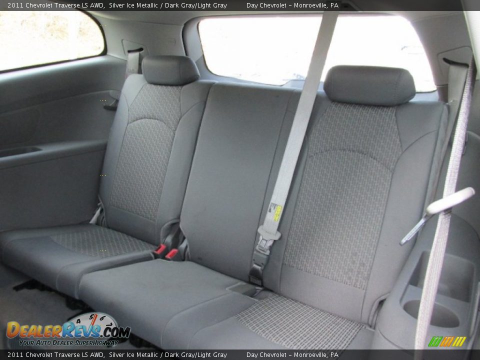2011 Chevrolet Traverse LS AWD Silver Ice Metallic / Dark Gray/Light Gray Photo #14