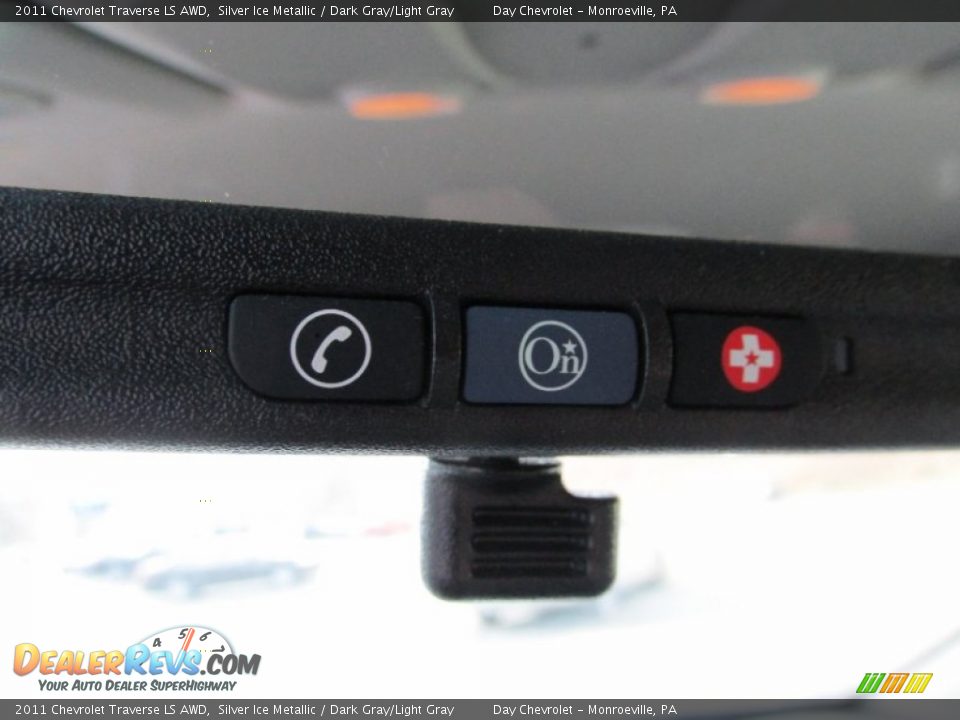 2011 Chevrolet Traverse LS AWD Silver Ice Metallic / Dark Gray/Light Gray Photo #18