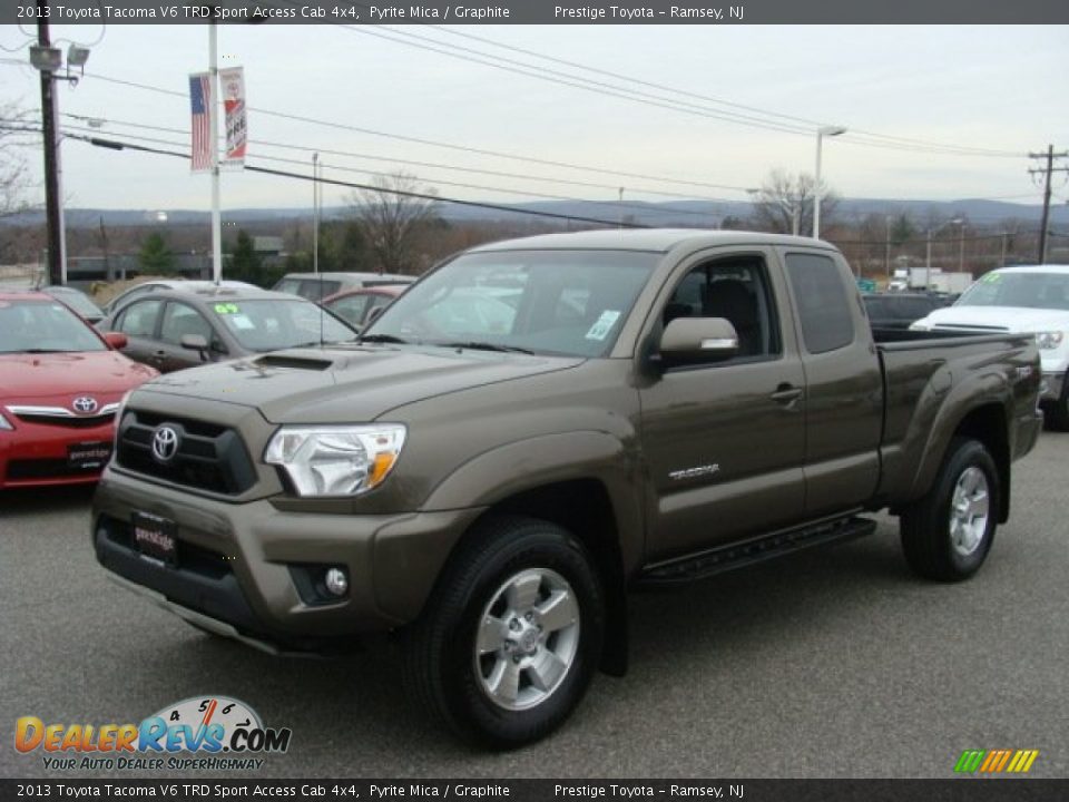 2013 Toyota Tacoma V6 TRD Sport Access Cab 4x4 Pyrite Mica / Graphite Photo #3