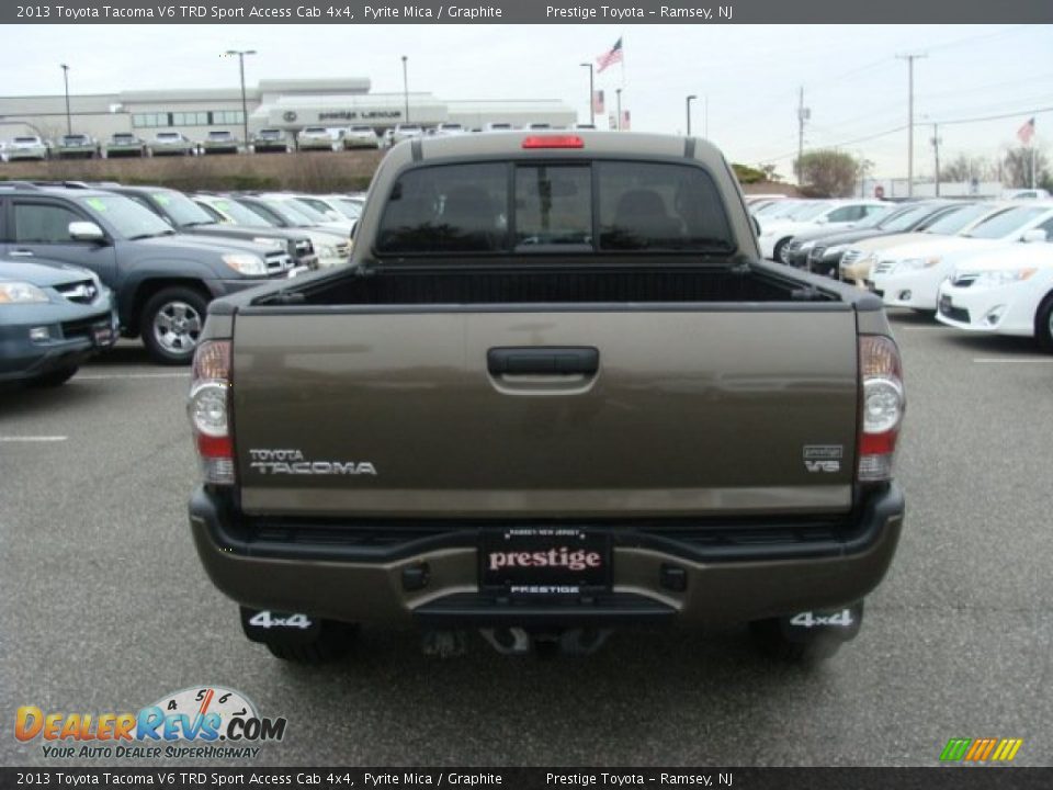 2013 Toyota Tacoma V6 TRD Sport Access Cab 4x4 Pyrite Mica / Graphite Photo #5