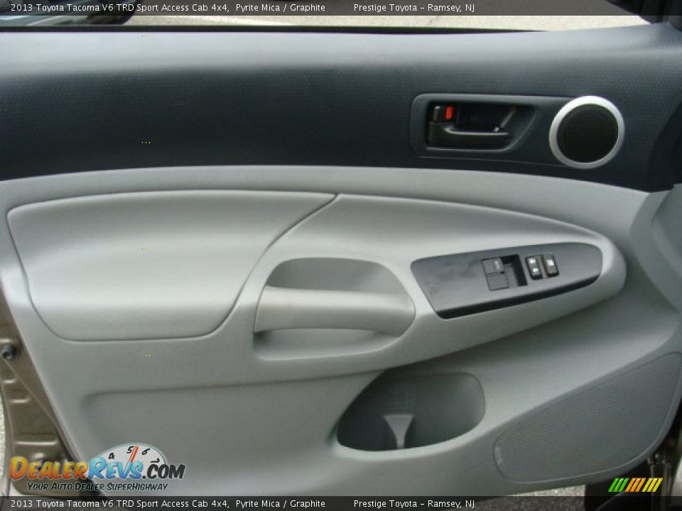 2013 Toyota Tacoma V6 TRD Sport Access Cab 4x4 Pyrite Mica / Graphite Photo #6