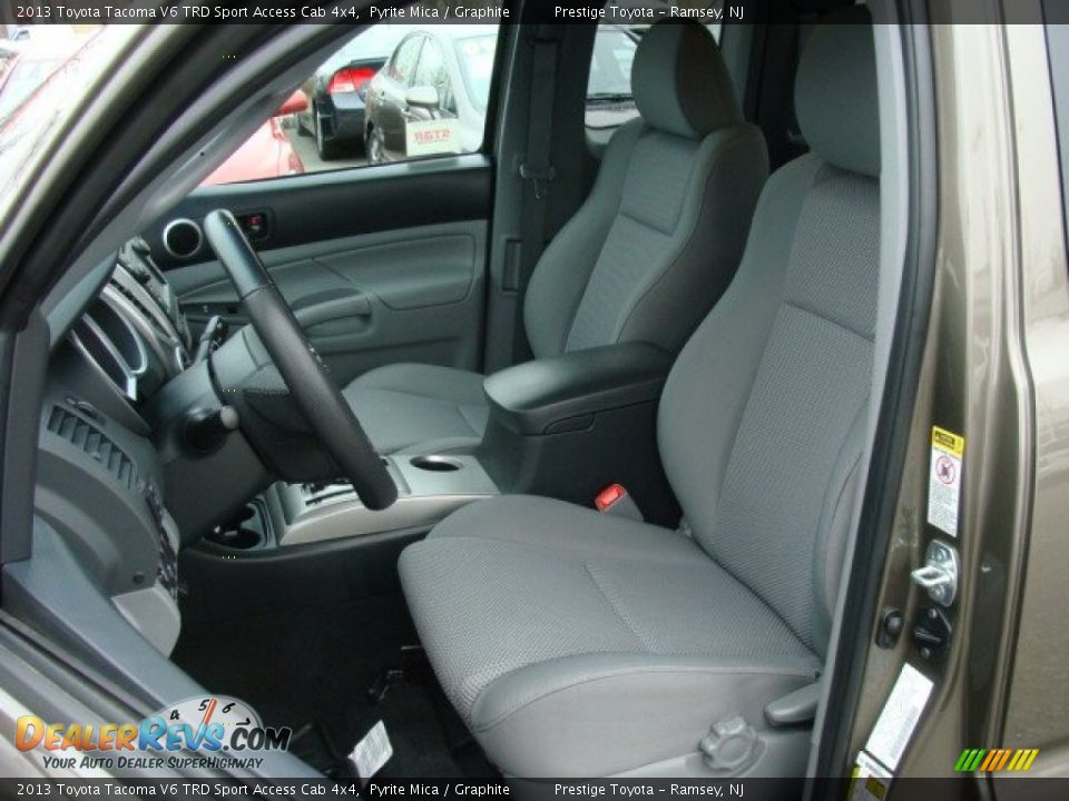 2013 Toyota Tacoma V6 TRD Sport Access Cab 4x4 Pyrite Mica / Graphite Photo #8