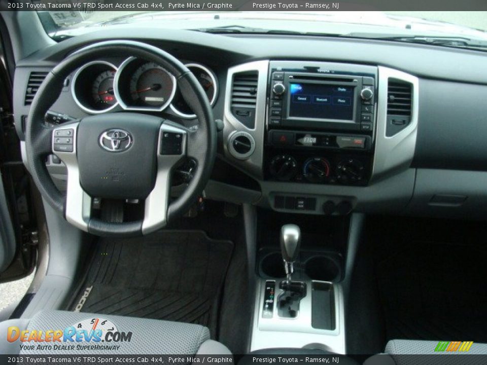 2013 Toyota Tacoma V6 TRD Sport Access Cab 4x4 Pyrite Mica / Graphite Photo #9