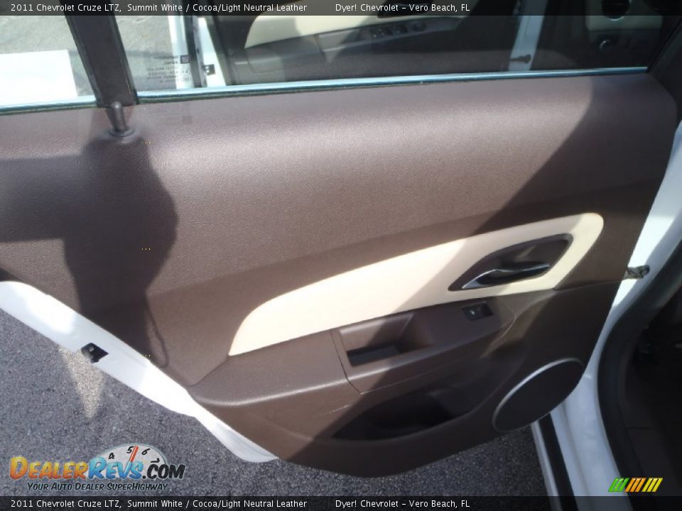 2011 Chevrolet Cruze LTZ Summit White / Cocoa/Light Neutral Leather Photo #19