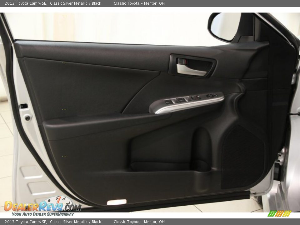 2013 Toyota Camry SE Classic Silver Metallic / Black Photo #4