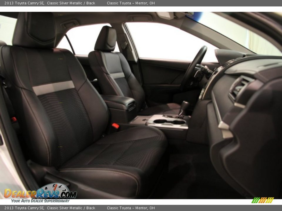 2013 Toyota Camry SE Classic Silver Metallic / Black Photo #15