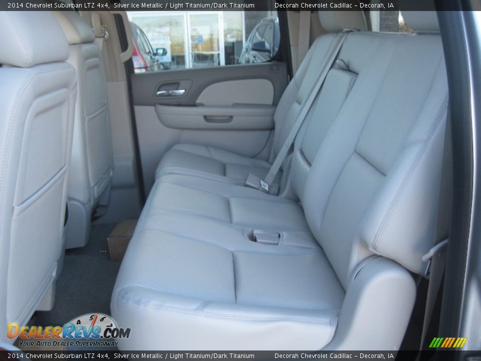 2014 Chevrolet Suburban LTZ 4x4 Silver Ice Metallic / Light Titanium/Dark Titanium Photo #6