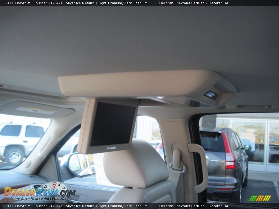 2014 Chevrolet Suburban LTZ 4x4 Silver Ice Metallic / Light Titanium/Dark Titanium Photo #9