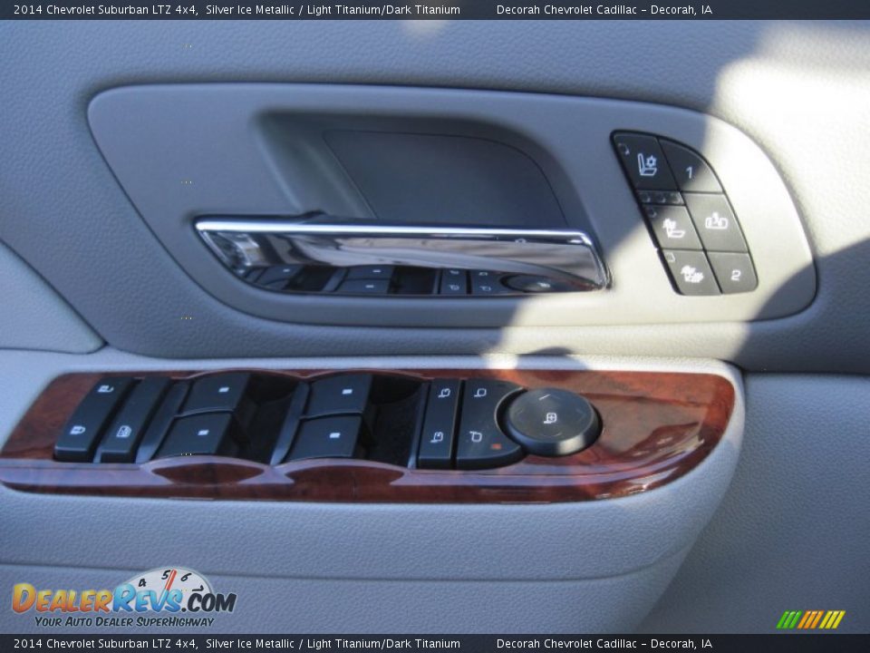 2014 Chevrolet Suburban LTZ 4x4 Silver Ice Metallic / Light Titanium/Dark Titanium Photo #16