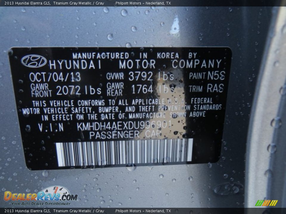 2013 Hyundai Elantra GLS Titanium Gray Metallic / Gray Photo #32