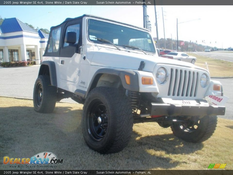 2005 Jeep Wrangler SE 4x4 Stone White / Dark Slate Gray Photo #1